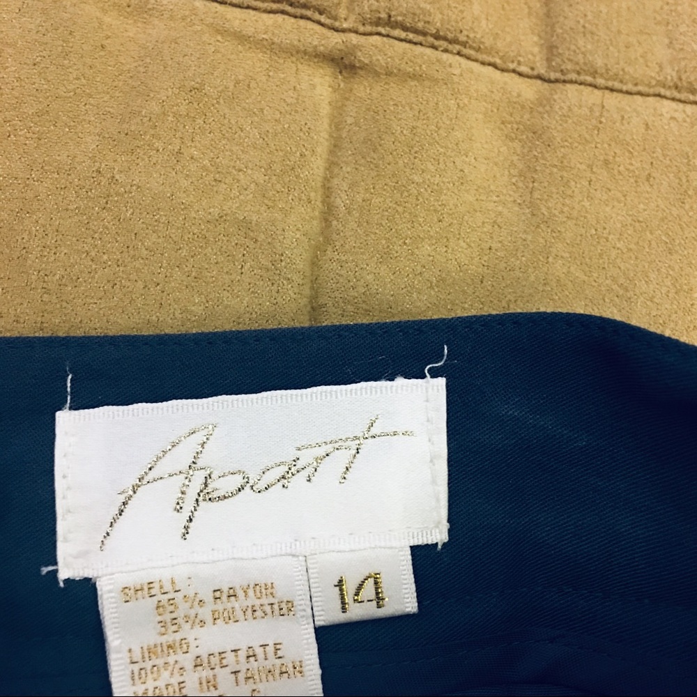 Suit - Picture 4 of 8
